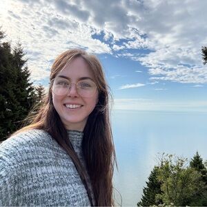 Meet your Posher, Alicia